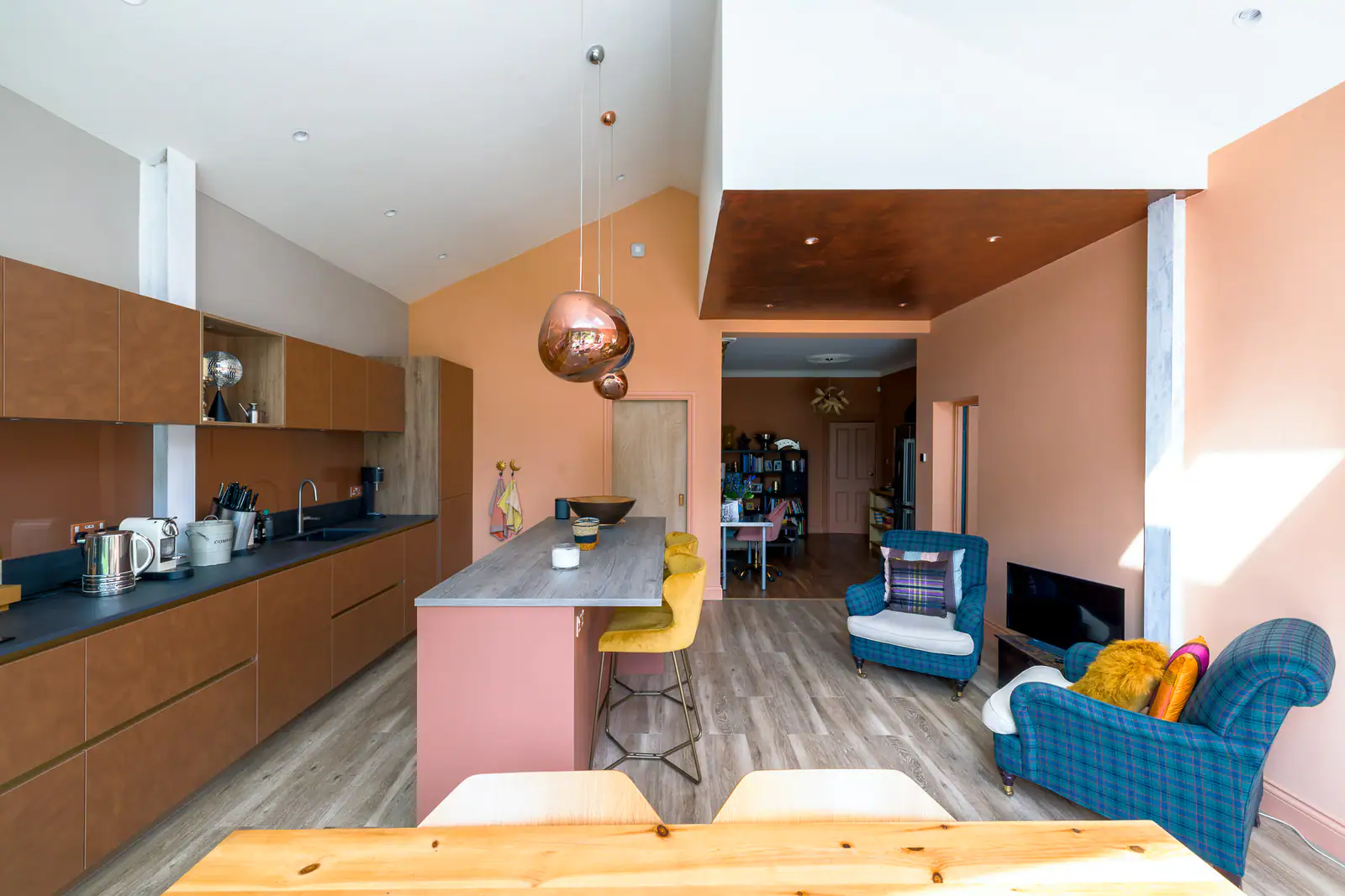 Gloucester Road, Hampton interior 7